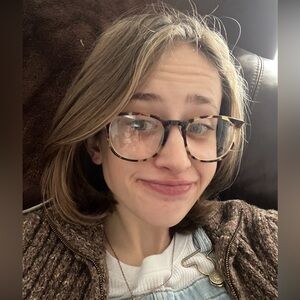 Meet your Posher, Courtney